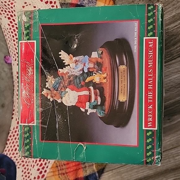 House of Lloyd Wreck the Halls Music Box - Picture 7 of 8